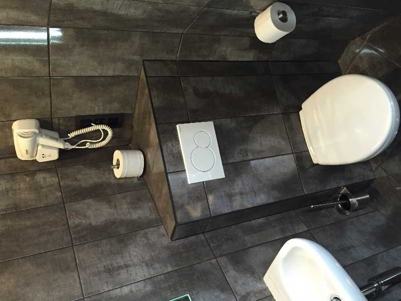 Nekotel Concept Art Hotel Saint-Gilles Екстер'єр фото
